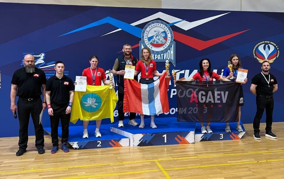 Полина Балдина завоевала золотую медаль на чемпионате России по панкратиону в Сочи Полина Балдина завоевала золотую медаль на чемпионате России по панкратиону в Сочи