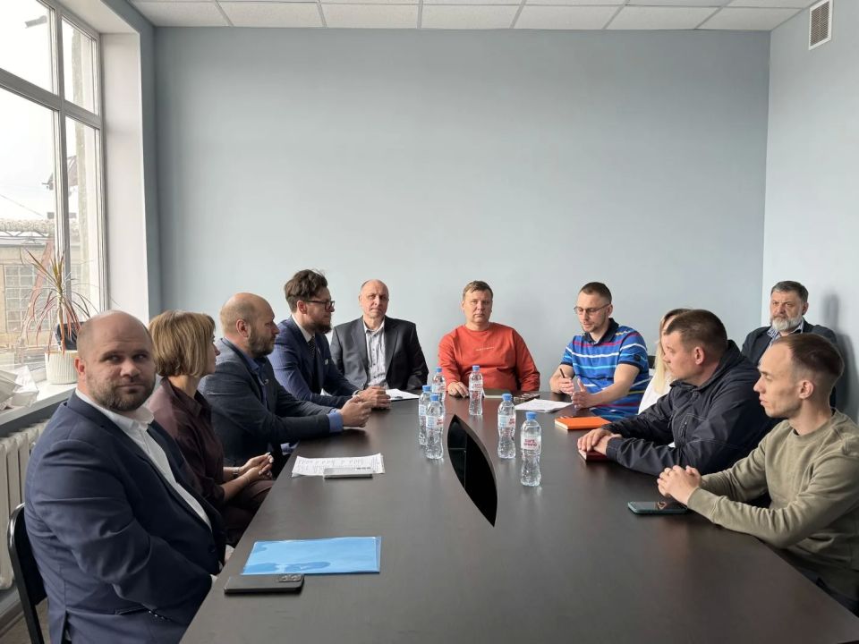 Омские опоры ЛЭП теперь будут выпускать по стандартам бережливого производства Омские опоры ЛЭП теперь будут выпускать по стандартам бережливого производства