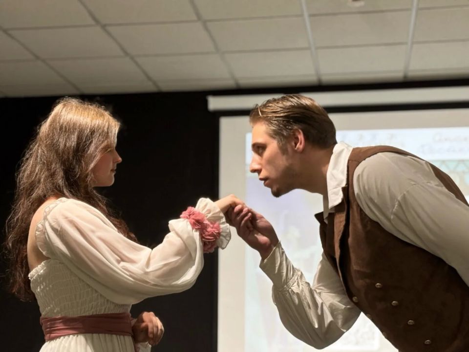«Лекторат» в Омске: четыре короткие лекции за один вечер «Лекторат» в Омске: четыре короткие лекции за один вечер