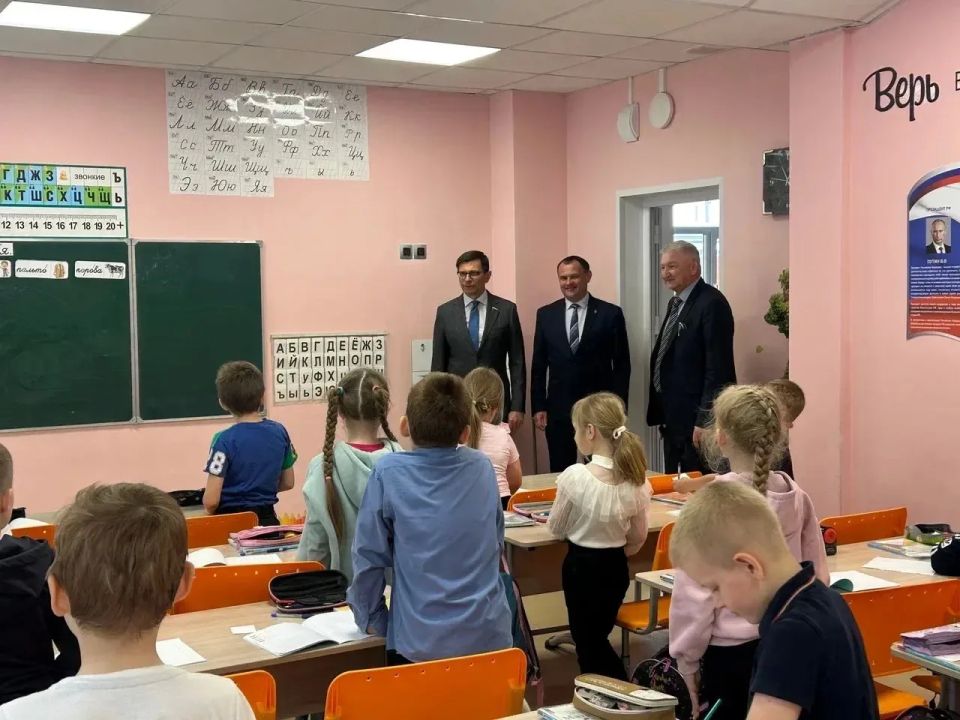 В Тевризском районе оценили развитие социальной инфраструктуры и реализацию нацпроектов В Тевризском районе оценили развитие социальной инфраструктуры и реализацию нацпроектов