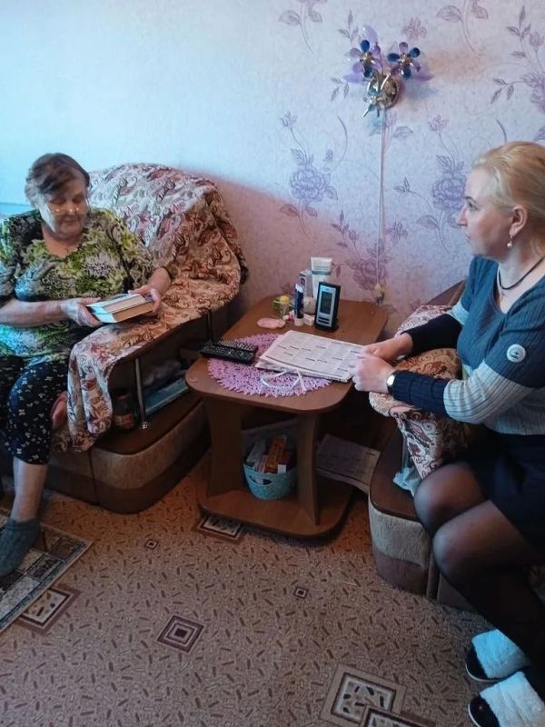 Один день соцработника. В преддверии Дня социального работника мы хотели бы рассказывать о людях, которые ежедневно помогают тем, кто нуждается в поддержке Один день соцработника. В преддверии Дня социального работника мы хотели бы рассказывать о людях, которые ежедневно помогают тем, кто нуждается в поддержке