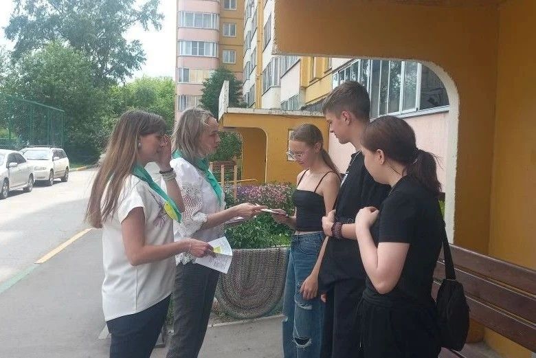 Комплексный центр «Пенаты» принял участие во Всероссийской уличной акции «Дарю тепло» Комплексный центр «Пенаты» принял участие во Всероссийской уличной акции «Дарю тепло»