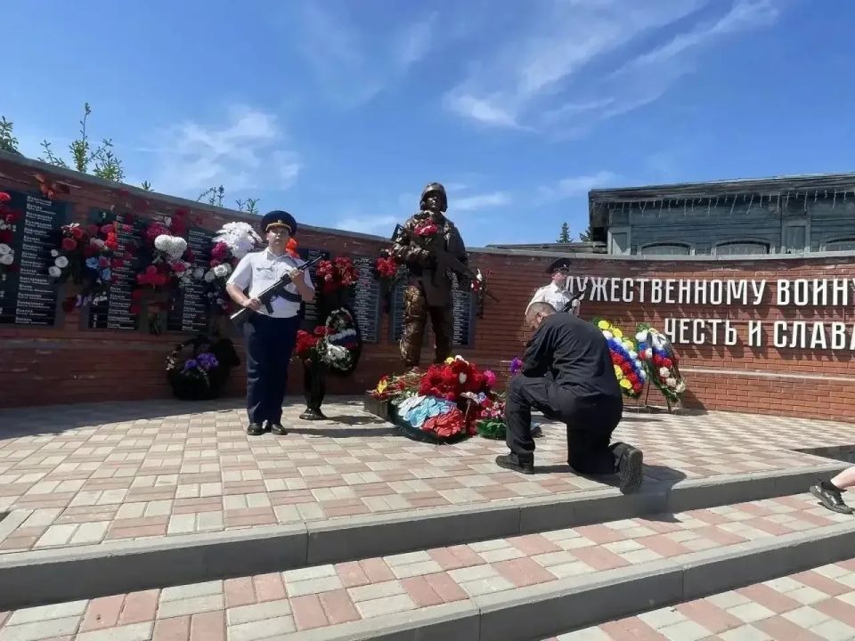 В Таре появился мемориал посвященный Защитникам Отечества В Таре появился мемориал посвященный Защитникам Отечества