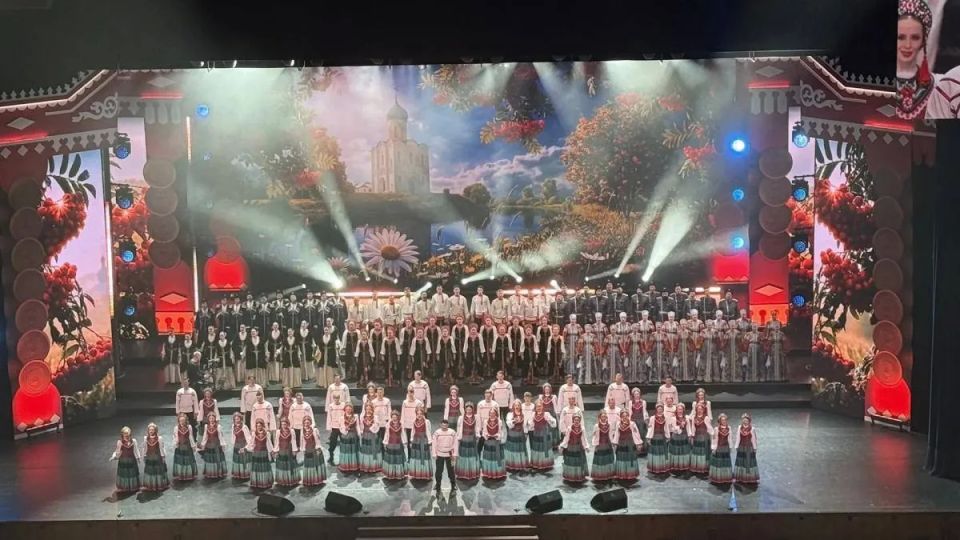 Государственный академический Омский русский народный хор представил Культурную столицу России 2026 года на двух крупнейших форумах страны – XI Международном фестивале народной песни «Добровидение» и Фестивале-форуме Союза... Государственный академический Омский русский народный хор представил Культурную столицу России 2026 года на двух крупнейших форумах страны – XI Международном фестивале народной песни «Добровидение» и Фестивале-форуме Союза...