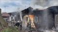 #пожарызасутки. Кадры тушения пожара на улице Вавилова 31 мая в 09:41 В Омске на Вавилова горел трехквартирный дом