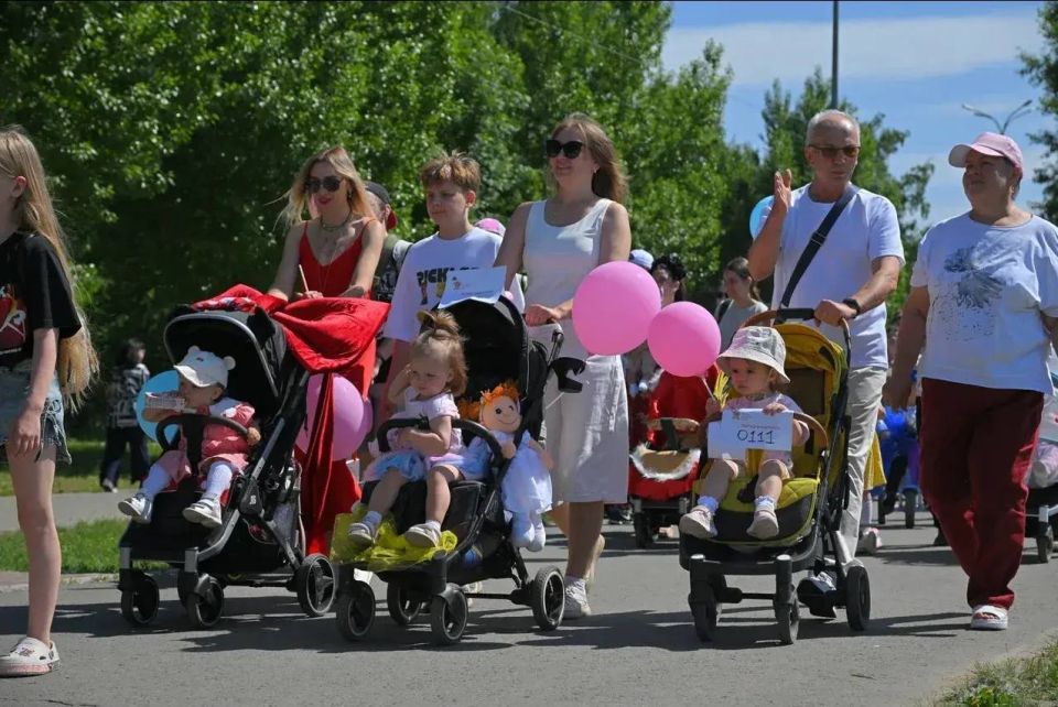 День защиты детей в Омске получился по-настоящему ярким и семейным День защиты детей в Омске получился по-настоящему ярким и семейным