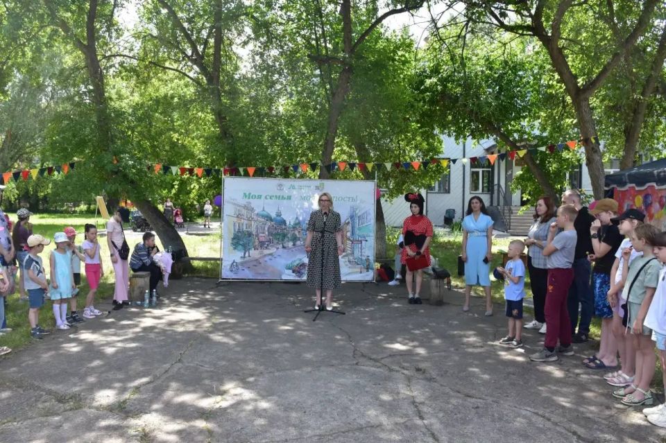 В Международный день защиты детей побывала в Семейном МФЦ на Сазонова, 199