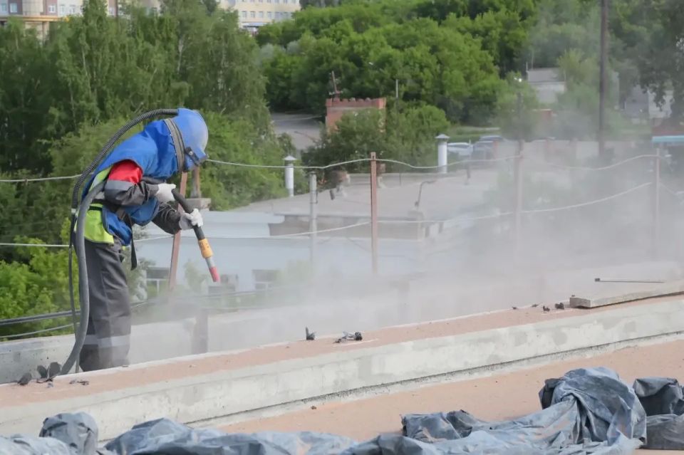 Сергей Шелест: Работы на мосту имени 60-летия ВЛКСМ по нацпроекту «Инфраструктура для жизни» ведутся по графику, строителей на площадке достаточно Сергей Шелест: Работы на мосту имени 60-летия ВЛКСМ по нацпроекту «Инфраструктура для жизни» ведутся по графику, строителей на площадке достаточно