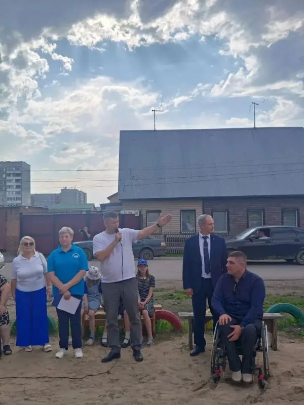 Спорт рядом с домом: в Порт-Артуре открылась современная воркаут-площадка Спорт рядом с домом: в Порт-Артуре открылась современная воркаут-площадка