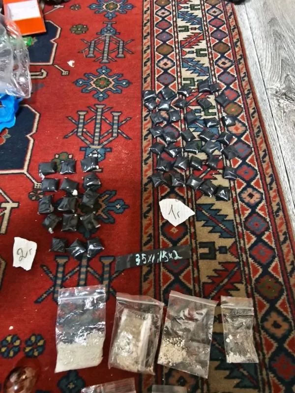 В Омске бывшего военнослужащего осудили за попытку сбыта крупной партии наркотиков В Омске бывшего военнослужащего осудили за попытку сбыта крупной партии наркотиков