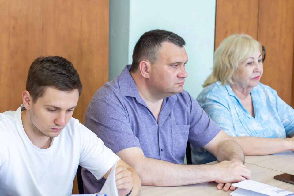 Депутаты посетили Омский промышленно-экономический колледж и ознакомились с подготовкой специалистов нефтеперерабатывающей отрасли Депутаты посетили Омский промышленно-экономический колледж и ознакомились с подготовкой специалистов нефтеперерабатывающей отрасли