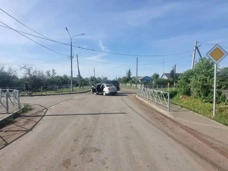 Вчера в 10:00 в дежурную часть Госавтоинспекции ОМВД России по Исилькульскому району поступило сообщение о ДТП, в котором пострадал несовершеннолетний Вчера в 10:00 в дежурную часть Госавтоинспекции ОМВД России по Исилькульскому району поступило сообщение о ДТП, в котором пострадал несовершеннолетний