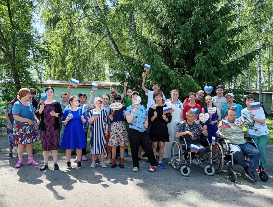Творчество, спорт и дружба народов: как День России отметили в домах-интернатах Омской области Творчество, спорт и дружба народов: как День России отметили в домах-интернатах Омской области