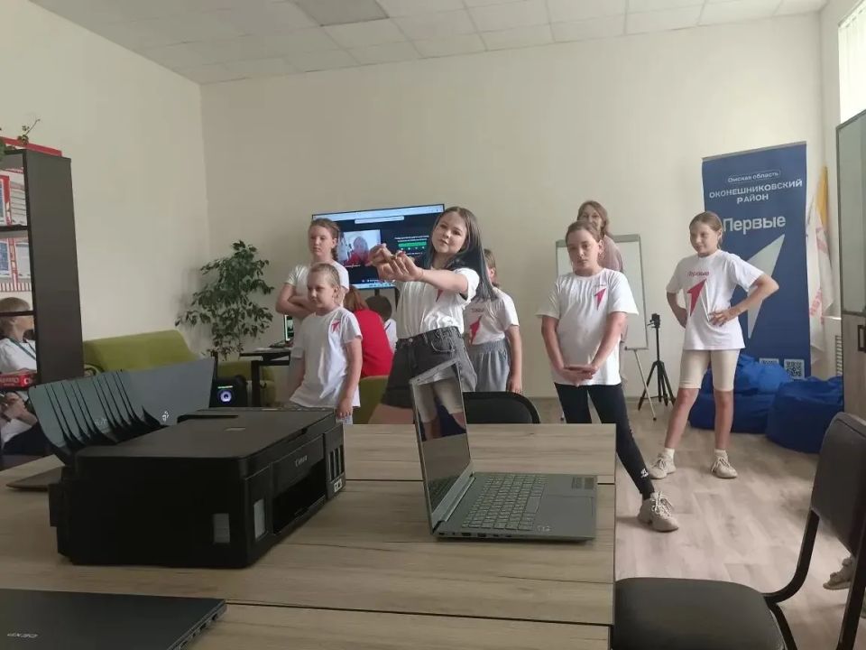 В Оконешниково открылось новое молодежное пространство «Притяжение» В Оконешниково открылось новое молодежное пространство «Притяжение»