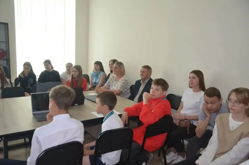 В Оконешниково открылось новое молодежное пространство «Притяжение» В Оконешниково открылось новое молодежное пространство «Притяжение»
