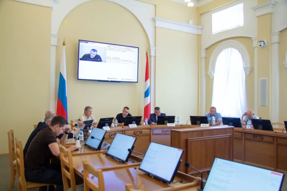 Парламентский контроль. На комитете финансовой и бюджетной политики депутаты обсудили изменения в областное законодательство, касающиеся парламентского контроля, исполнение областного бюджета за первый квартал 2026 года Парламентский контроль. На комитете финансовой и бюджетной политики депутаты обсудили изменения в областное законодательство, касающиеся парламентского контроля, исполнение областного бюджета за первый квартал 2026 года