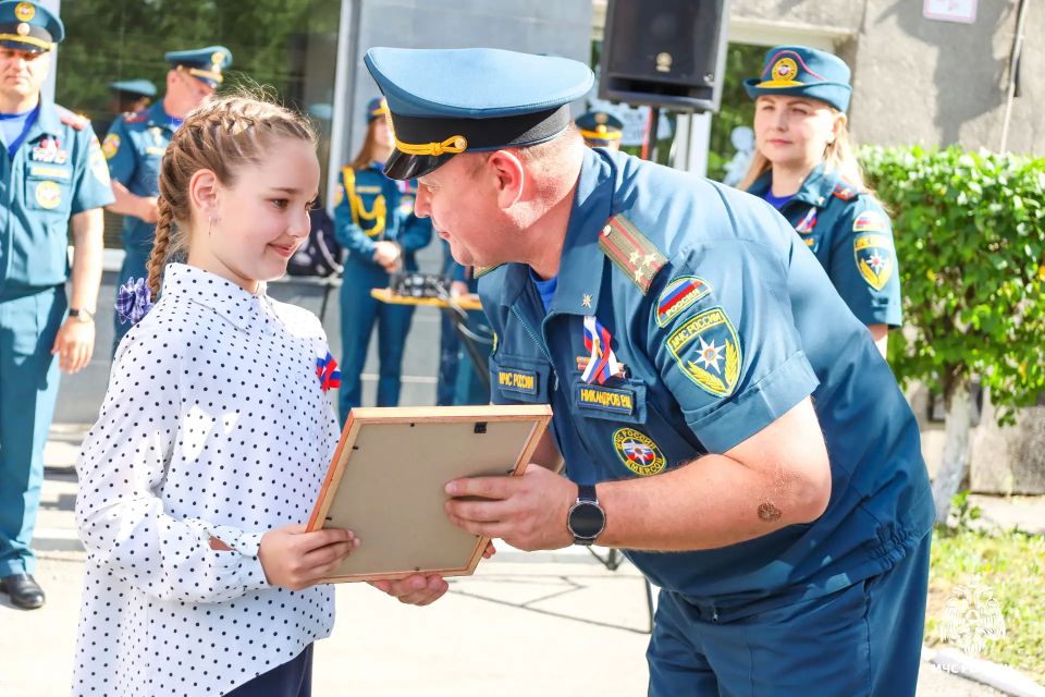 В Главном управлении МЧС России по Омской области отметили День России В Главном управлении МЧС России по Омской области отметили День России