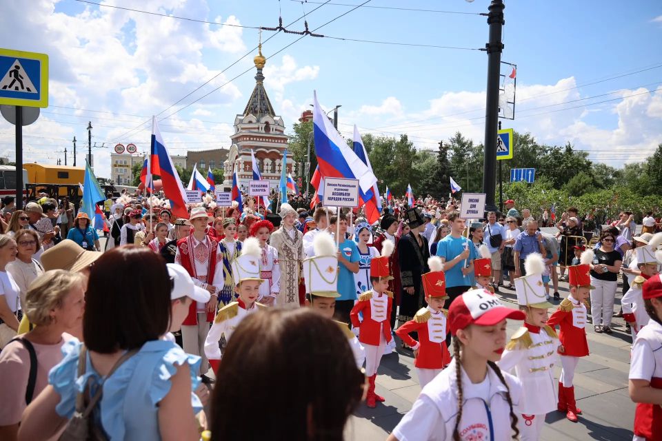 Сотрудники полиции поздравляют жителей Омской области с Днем России! Сотрудники полиции поздравляют жителей Омской области с Днем России!