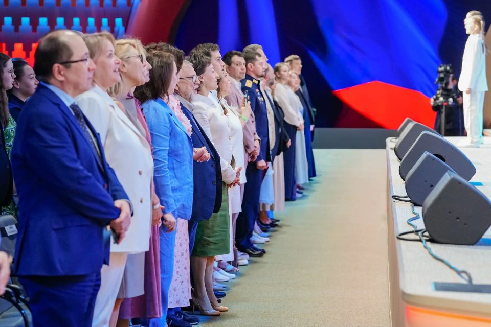 Омичи вошли в число победителей VIII Международного конкурса «Расскажи миру о своей Родине» Омичи вошли в число победителей VIII Международного конкурса «Расскажи миру о своей Родине»