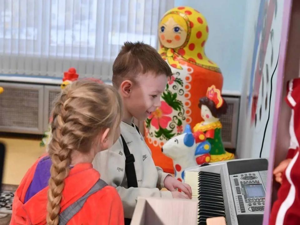 В Омской области по национальному проекту «Молодежь и дети» создаются условия для комфортной работы и профессионального развития педагогов В Омской области по национальному проекту «Молодежь и дети» создаются условия для комфортной работы и профессионального развития педагогов