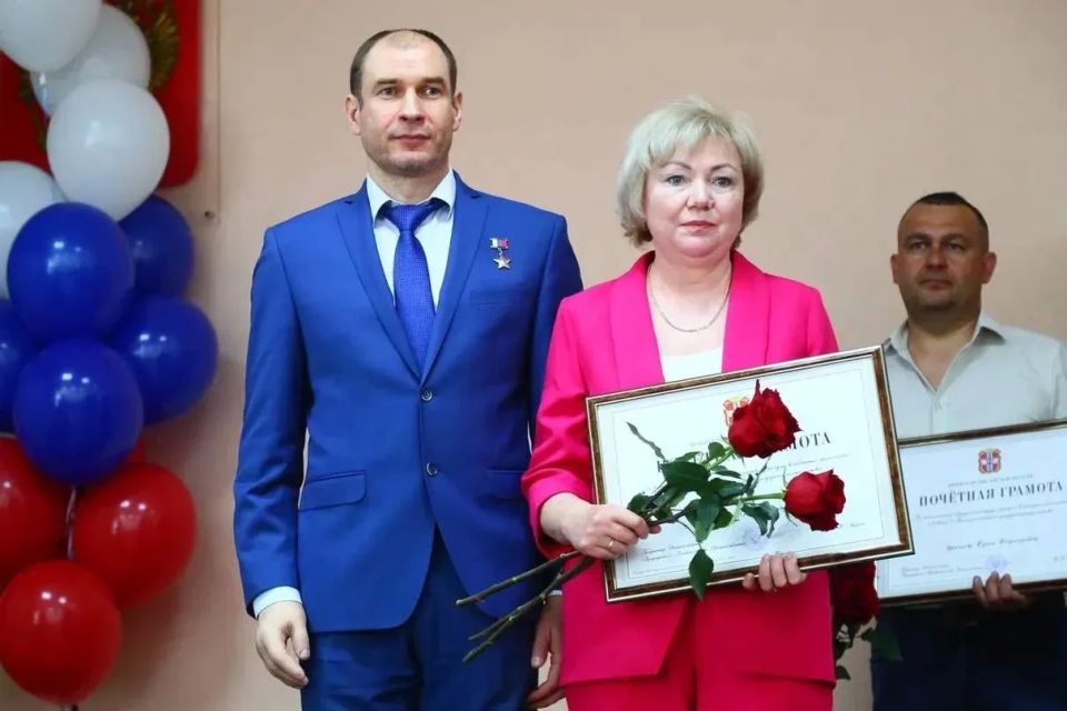 Герой России, сенатор Российской Федерации («Единая Россия») Дмитрий Перминов поздравил предпринимателей Омского района с профессиональным праздником Герой России, сенатор Российской Федерации («Единая Россия») Дмитрий Перминов поздравил предпринимателей Омского района с профессиональным праздником