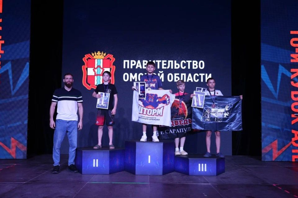Церемония награждения победителей и призеров 10-го турнира «Кубок Шлеменко» Церемония награждения победителей и призеров 10-го турнира «Кубок Шлеменко»