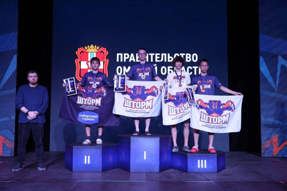 Церемония награждения победителей и призеров 10-го турнира «Кубок Шлеменко» Церемония награждения победителей и призеров 10-го турнира «Кубок Шлеменко»