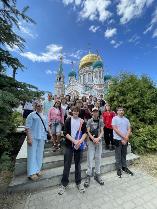 В День России участники программы «Больше, чем путешествие» посетили достопримечательности Омска В День России участники программы «Больше, чем путешествие» посетили достопримечательности Омска