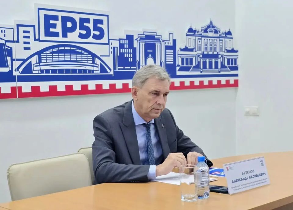 Александр Артёмов провёл личный приём омичей Александр Артёмов провёл личный приём омичей