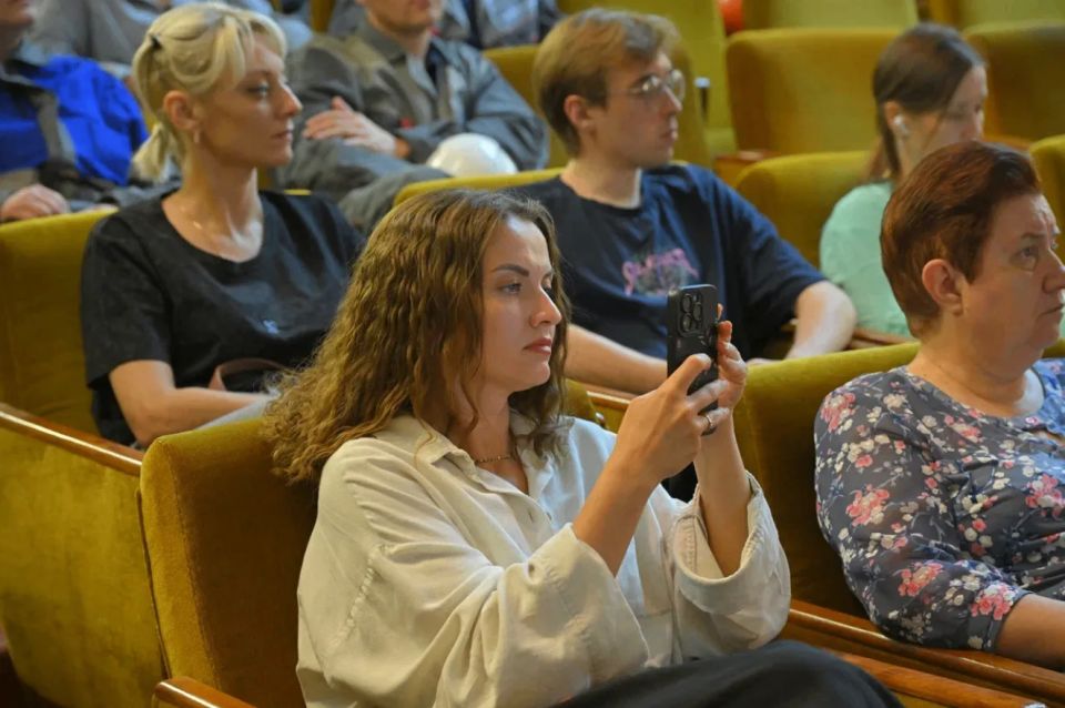 Сотрудники «Омского каучука» стали участниками «Демографического десанта» Сотрудники «Омского каучука» стали участниками «Демографического десанта»