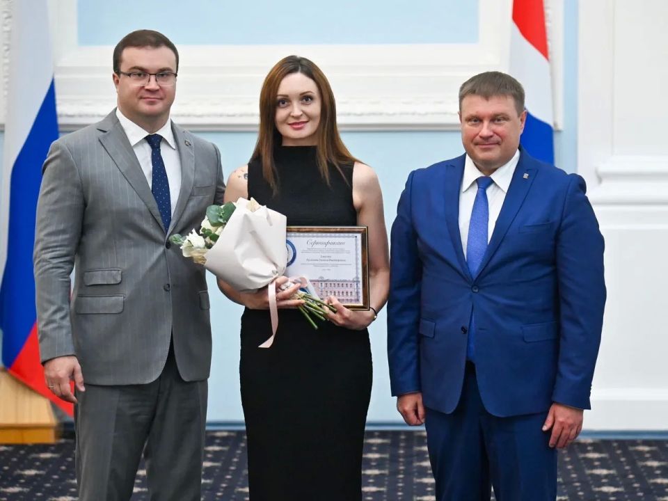 Виталий Хоценко: В преддверии профессионального праздника вручили работникам сферы здравоохранения заслуженные награды Виталий Хоценко: В преддверии профессионального праздника вручили работникам сферы здравоохранения заслуженные награды