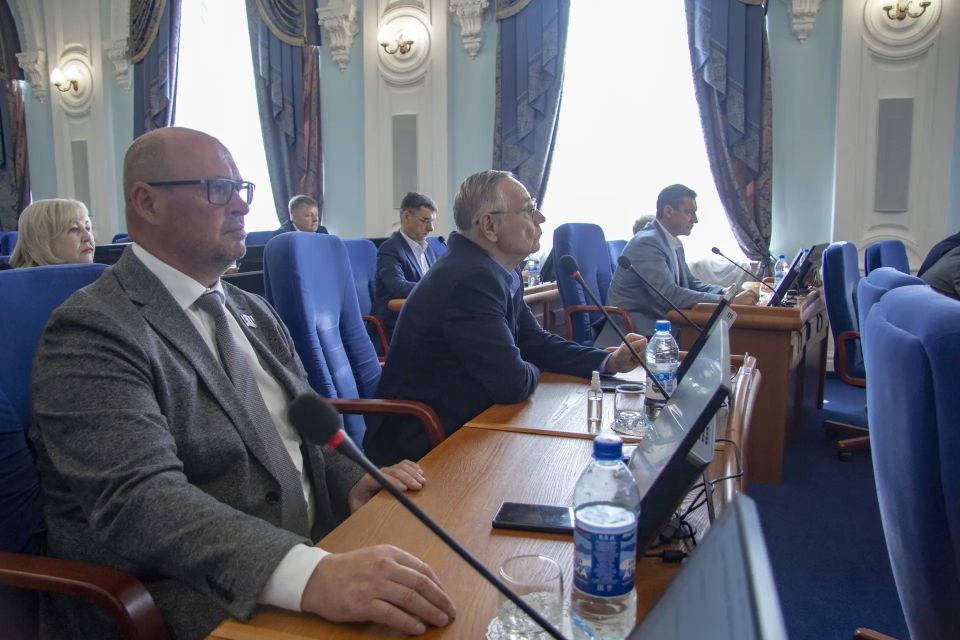 Законодательное Собрание приняло закон о поддержке студенческих отрядов в Омской области Законодательное Собрание приняло закон о поддержке студенческих отрядов в Омской области