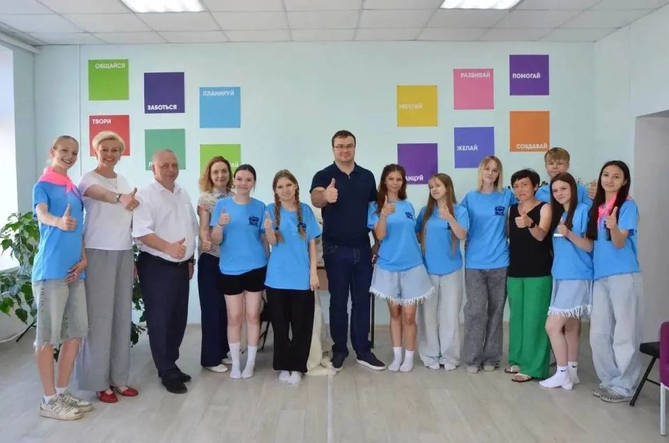 Виталий Хоценко: В Колосовке посетили новое молодёжное пространство, обновленную школу искусств и модельную библиотеку