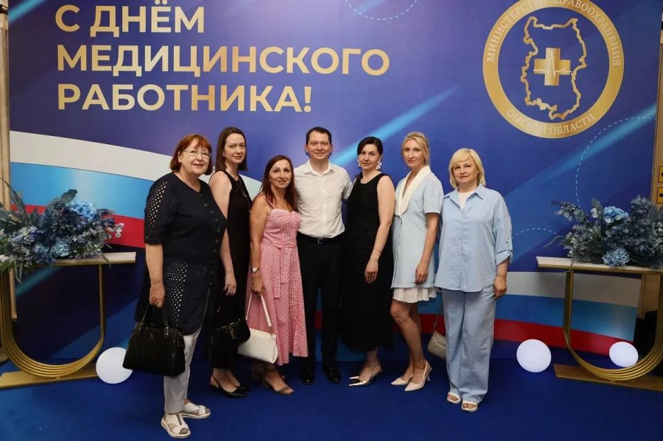 Вместе во имя жизни. Торжественное собрание и концерт по случаю Дня медицинского работника состоялись в Концертном зале Омской филармонии Вместе во имя жизни. Торжественное собрание и концерт по случаю Дня медицинского работника состоялись в Концертном зале Омской филармонии