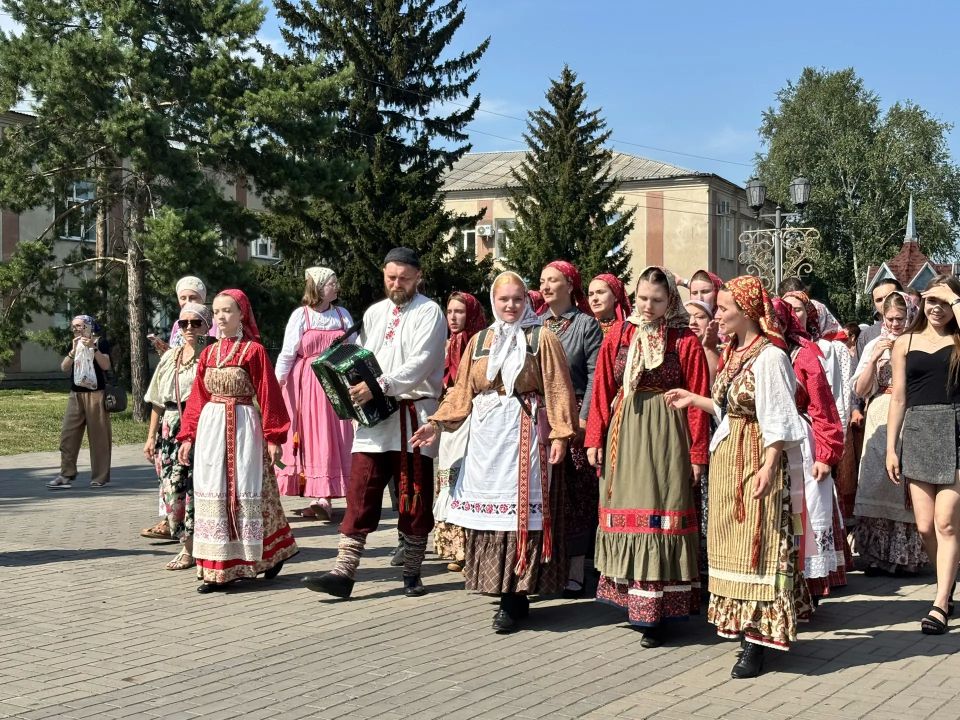 В Большеречьи вовсю проходит «Слетье» В Большеречьи вовсю проходит «Слетье»