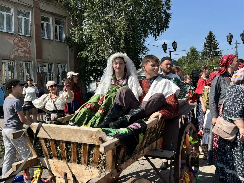 В Большеречьи вовсю проходит «Слетье» В Большеречьи вовсю проходит «Слетье»