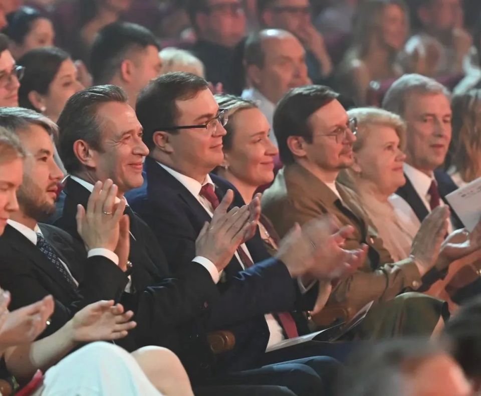 Виталий Хоценко: Церемония вручения театральной премии «Золотая маска» в Омске завершилась, но год, который наш регион проводит в статусе Культурной столицы России, продолжается! Впереди у нас еще огромное количество крутых... Виталий Хоценко: Церемония вручения театральной премии «Золотая маска» в Омске завершилась, но год, который наш регион проводит в статусе Культурной столицы России, продолжается! Впереди у нас еще огромное количество крутых...