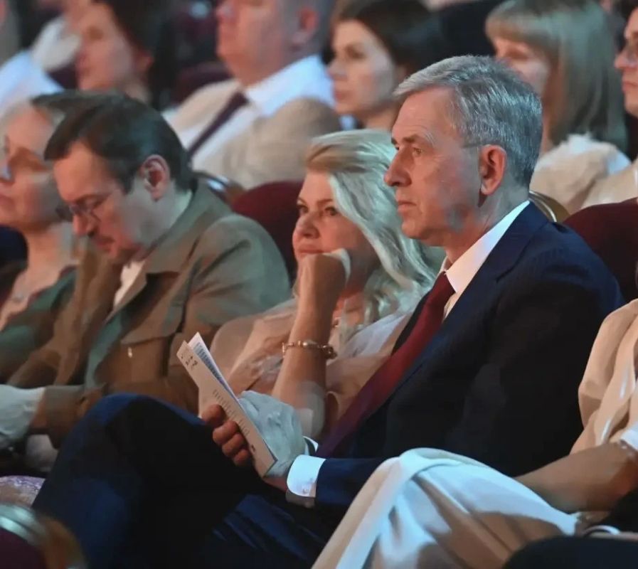 В Омске состоялась церемония вручения театральной премии «Золотая маска» В Омске состоялась церемония вручения театральной премии «Золотая маска»