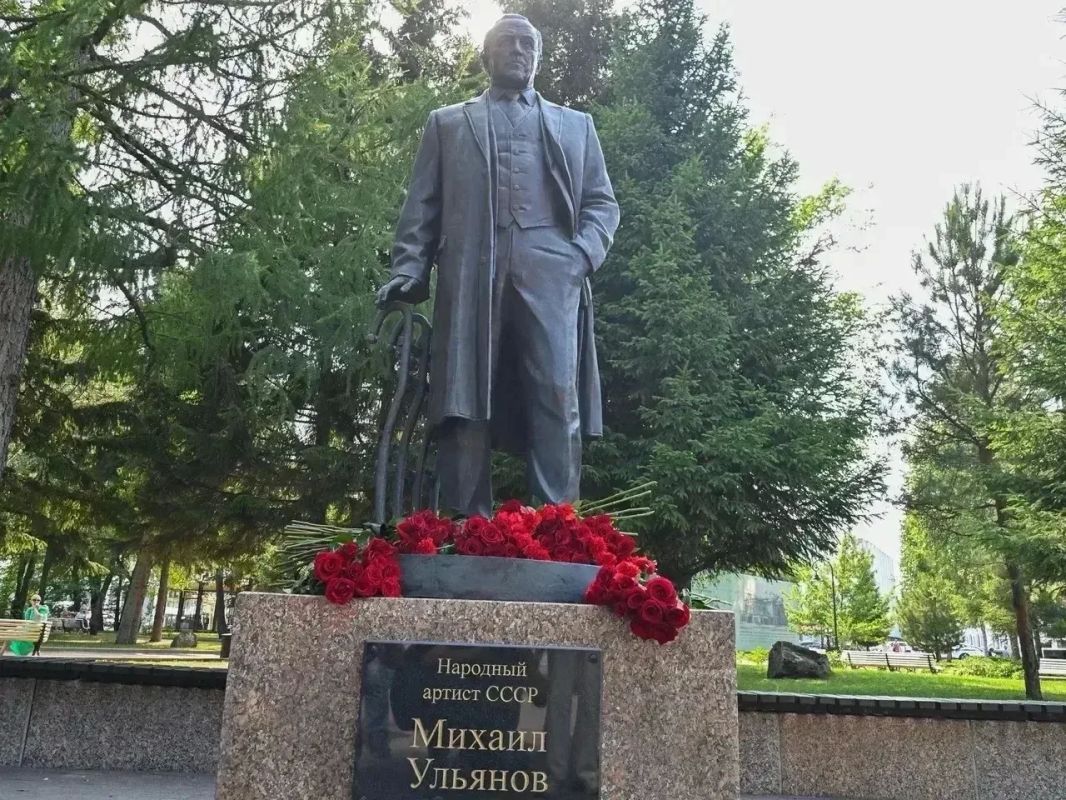 В Омске состоялась церемония вручения театральной премии «Золотая маска» В Омске состоялась церемония вручения театральной премии «Золотая маска»