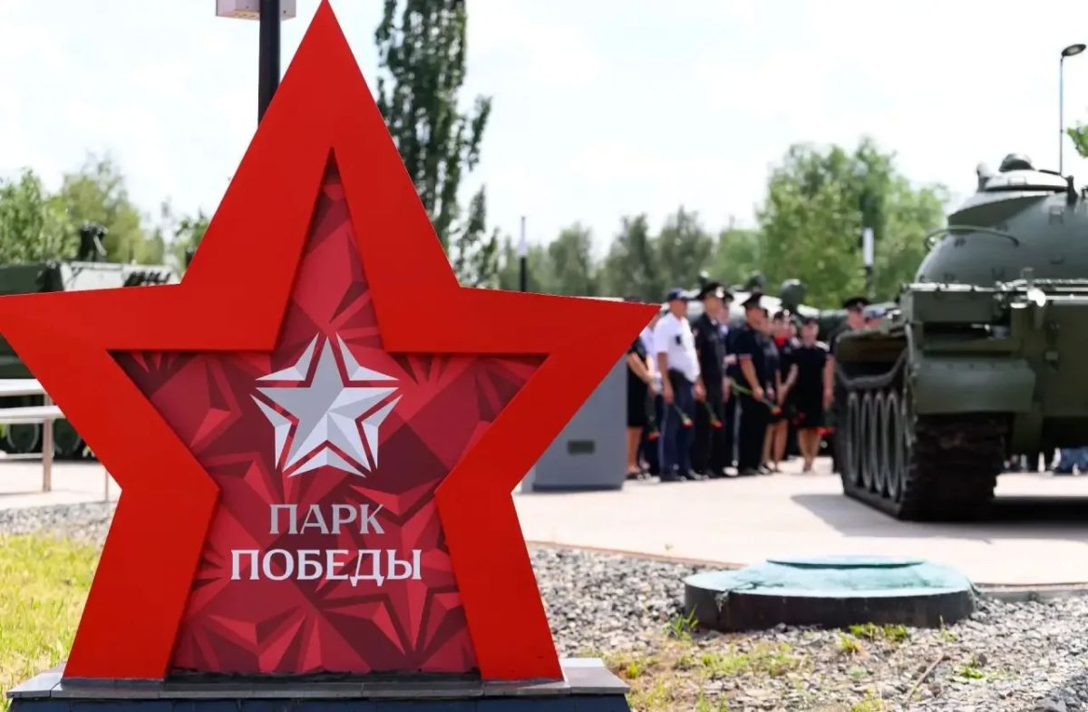 Молодые сотрудники полиции, проходящие службу в УМВД России по городу Омску, не остались в стороне от памятных мероприятий Молодые сотрудники полиции, проходящие службу в УМВД России по городу Омску, не остались в стороне от памятных мероприятий