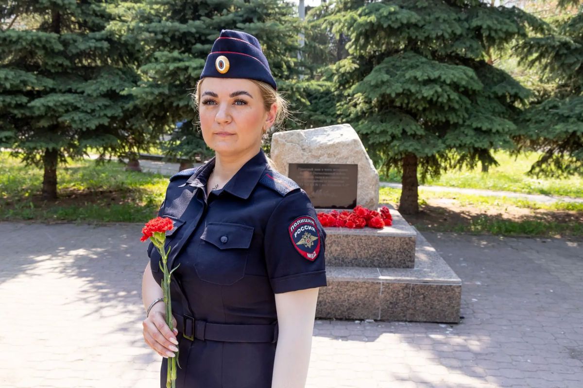 На Аллее ветеранов, у памятного знака в честь ветеранов Великой Отечественной войны, тружеников тыла и ветеранов труда в Кировском округе, состоялся ежегодный торжественный митинг и церемония возложения цветов в преддверии...