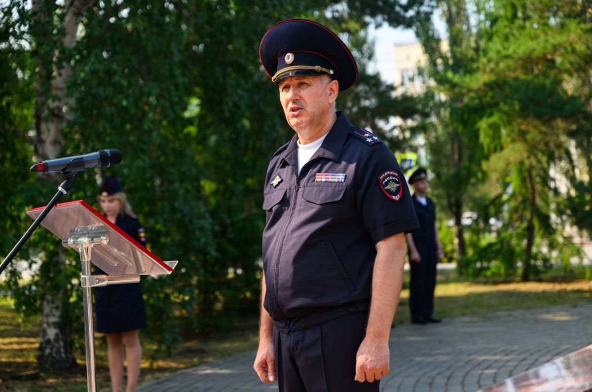 В преддверии Дня памяти и скорби у монумента «Солдатам правопорядка посвящается» состоялась торжественная церемония В преддверии Дня памяти и скорби у монумента «Солдатам правопорядка посвящается» состоялась торжественная церемония