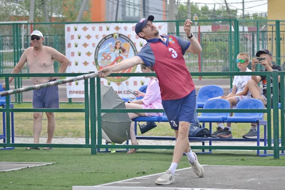 В Исилькуле прошли финальные соревнования по городошному спорту в зачет 56-го областного сельского спортивно-культурного праздника «Королева спорта – Полтавка-2026»