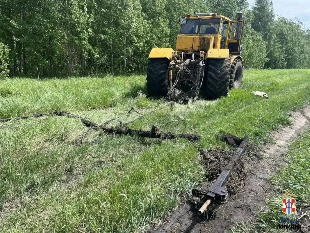 В покушении на угон трактора К-700 уличены двое жителей Черлакского района В покушении на угон трактора К-700 уличены двое жителей Черлакского района