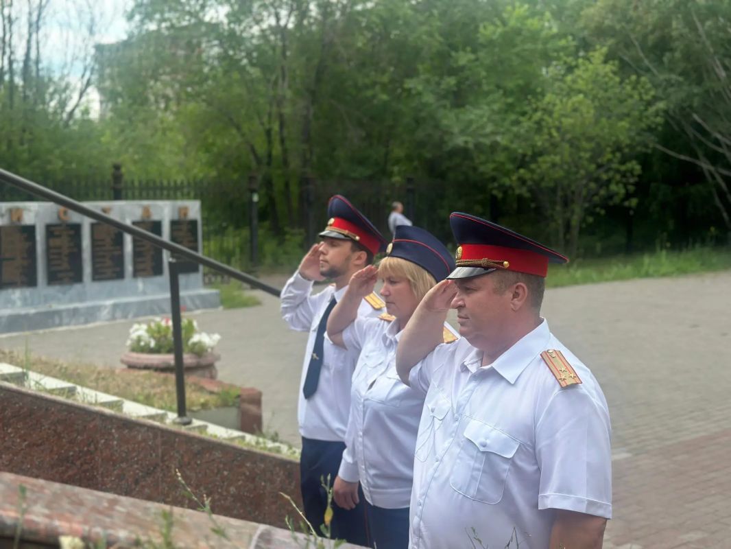 Офицеры следственного управления приняли участие в мероприятиях, посвященный Дню ветеранов боевых действий Офицеры следственного управления приняли участие в мероприятиях, посвященный Дню ветеранов боевых действий