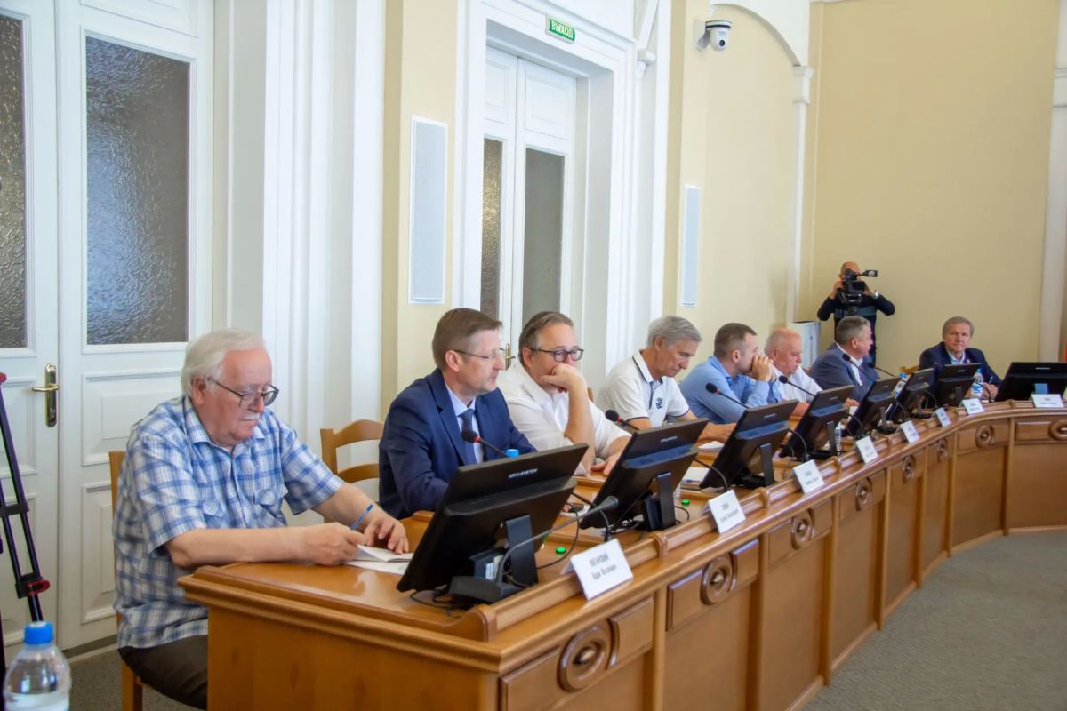 В областном парламенте состоялись публичные слушания по исполнению областного бюджета за 2025 год В областном парламенте состоялись публичные слушания по исполнению областного бюджета за 2025 год