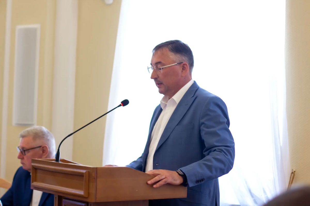 В областном парламенте состоялись публичные слушания по исполнению областного бюджета за 2025 год В областном парламенте состоялись публичные слушания по исполнению областного бюджета за 2025 год