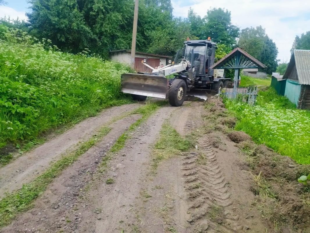 На территории Клинцовского района продолжается благоустройство населенных пунктов На территории Клинцовского района продолжается благоустройство населенных пунктов