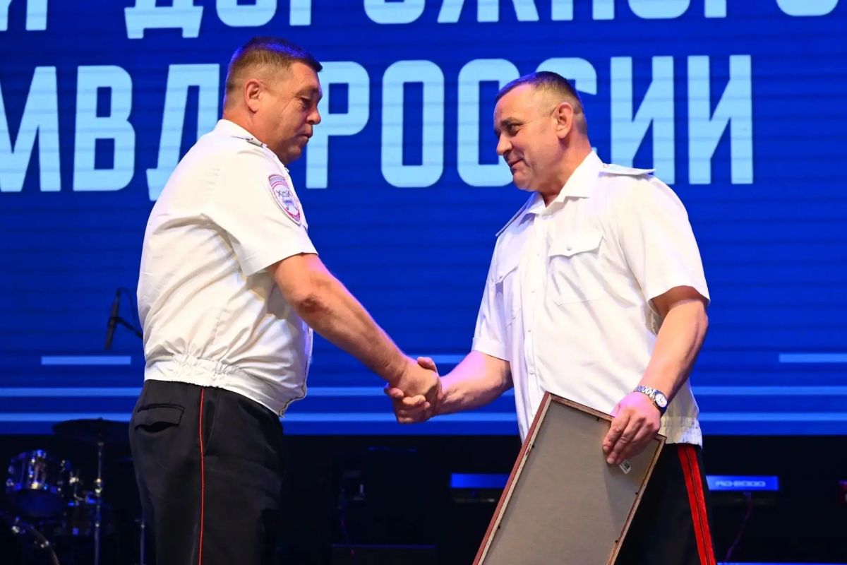 В Концертном зале Омской филармонии состоялось торжественное мероприятие, посвященное 90-летию со дня образования Госавтоинспекции МВД России В Концертном зале Омской филармонии состоялось торжественное мероприятие, посвященное 90-летию со дня образования Госавтоинспекции МВД России