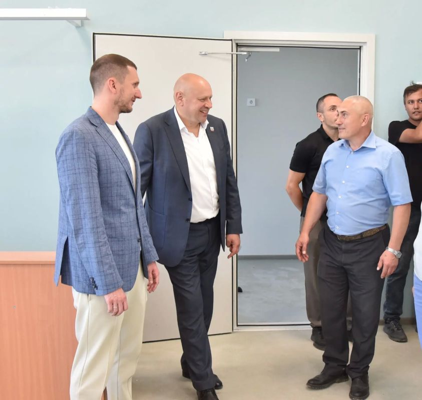 Сергей Шелест: Вместе с депутатом Омского городского Совета Максимом Сергеевичем Концедаловым побывали в гимназии № 88. Готовность этого объекта составляет 96% Сергей Шелест: Вместе с депутатом Омского городского Совета Максимом Сергеевичем Концедаловым побывали в гимназии № 88. Готовность этого объекта составляет 96%